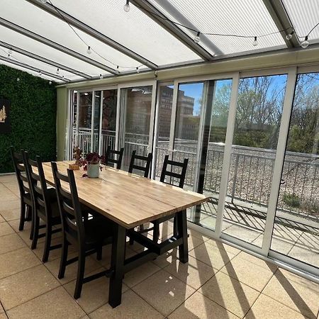 Lake Apartment, 2X Free Garage, 10 Mins To Centre Μπρατισλάβα Εξωτερικό φωτογραφία