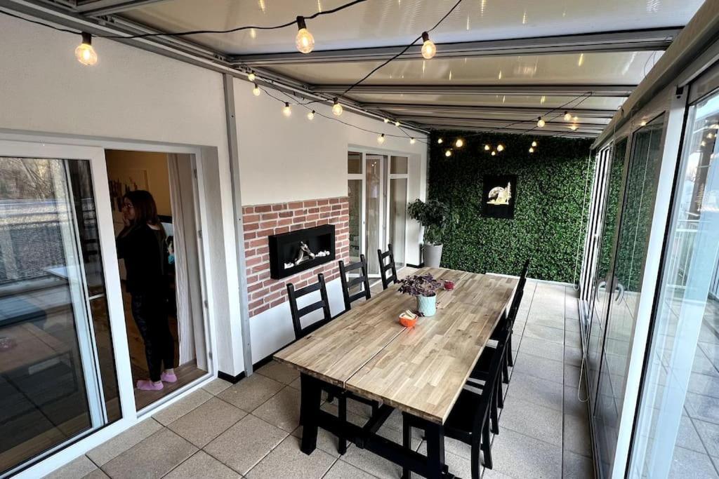 Lake Apartment, 2X Free Garage, 10 Mins To Centre Μπρατισλάβα Εξωτερικό φωτογραφία