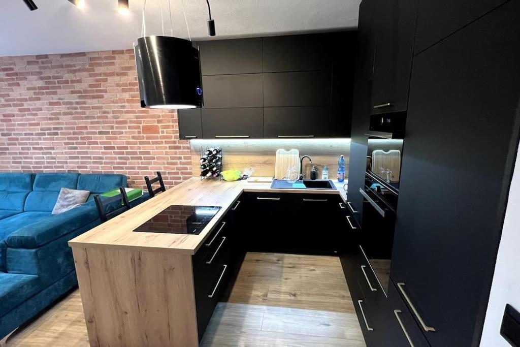 Lake Apartment, 2X Free Garage, 10 Mins To Centre Μπρατισλάβα Εξωτερικό φωτογραφία
